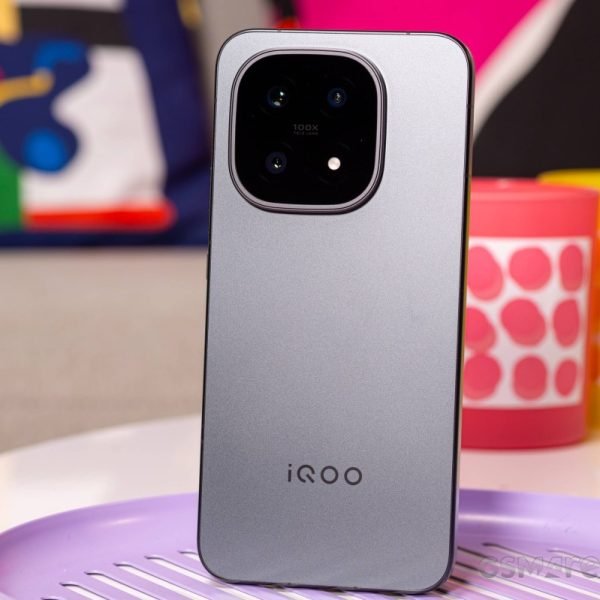 iQOO 16 Tipped to Get Higher Refresh RateZ